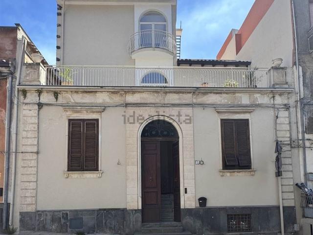 Casa in affitto a Santa Maria Di Licodia, Sicilia
