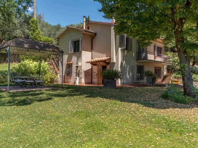 Casa in affitto a La Topaia, Sesto Fiorentino