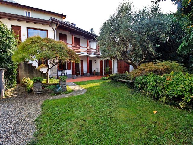 Casa in affitto a Torno, Lombardia