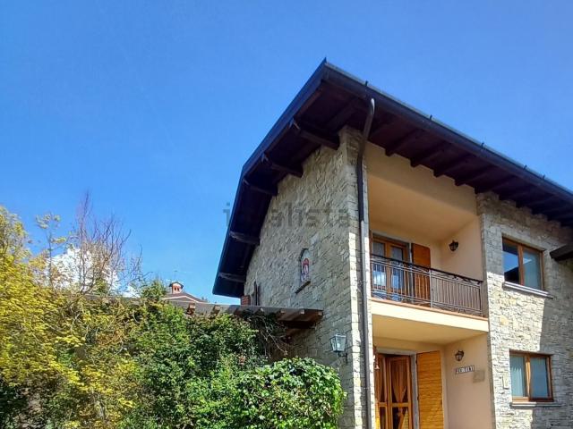 Casa in affitto a Rovetta, Lombardia