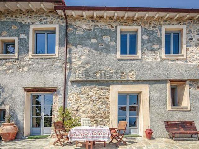 Casa in affitto a Unione di comuni Montana Lunigiana, Fosdinovo