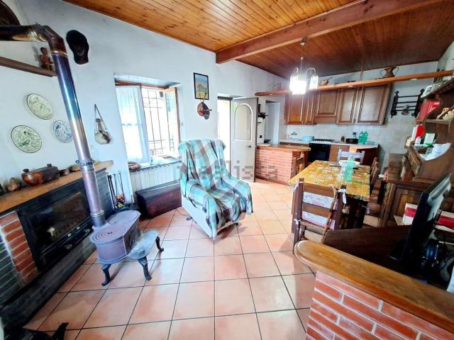 Casa in affitto a Pannesi, Lumarzo