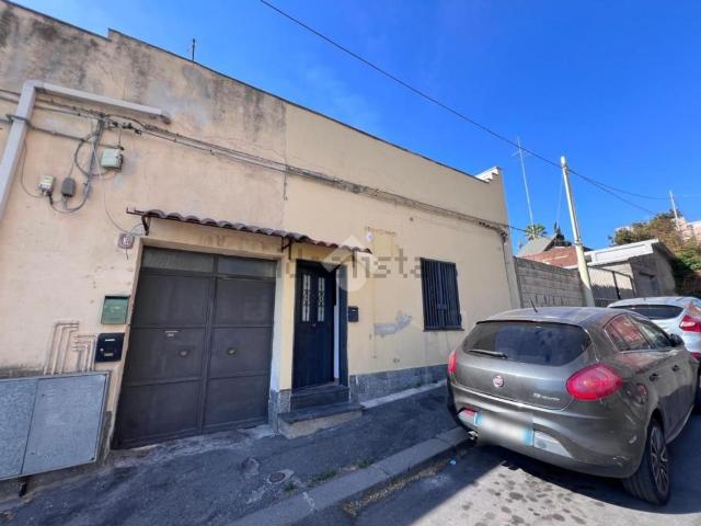 Casa in affitto a Picanello-Ognina-Barriera-Canalicchio, Catania