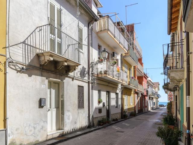 Casa in affitto a Nizza Di Sicilia, Sicilia