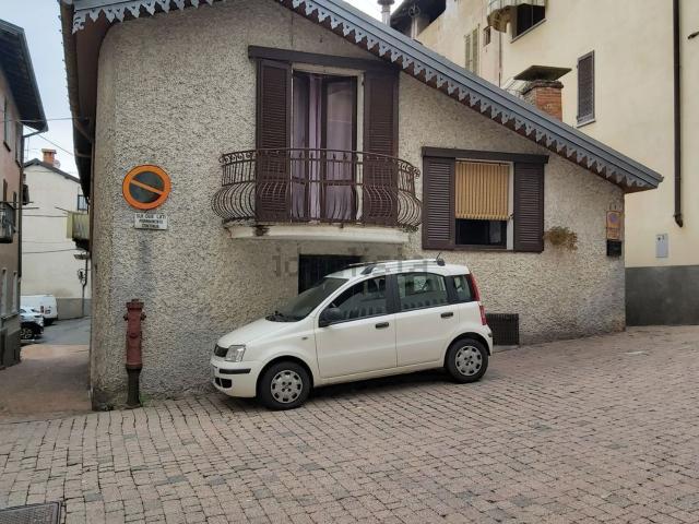 Casa in affitto a Comunità Montana del Piambello, Cuasso Al Monte
