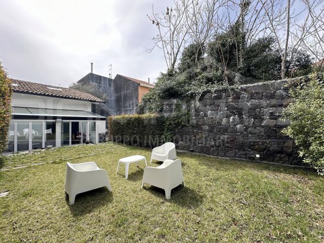 Casa in affitto a Nicolosi, Sicilia