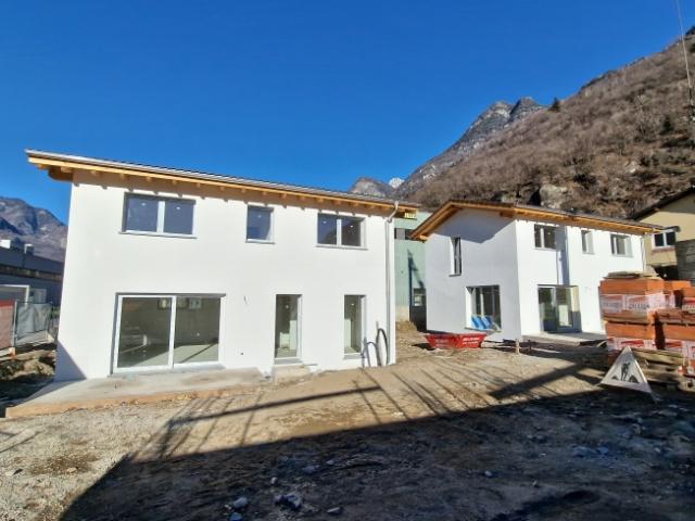 Einfamilienhaus kaufen in Cadenazzo, Tessin
