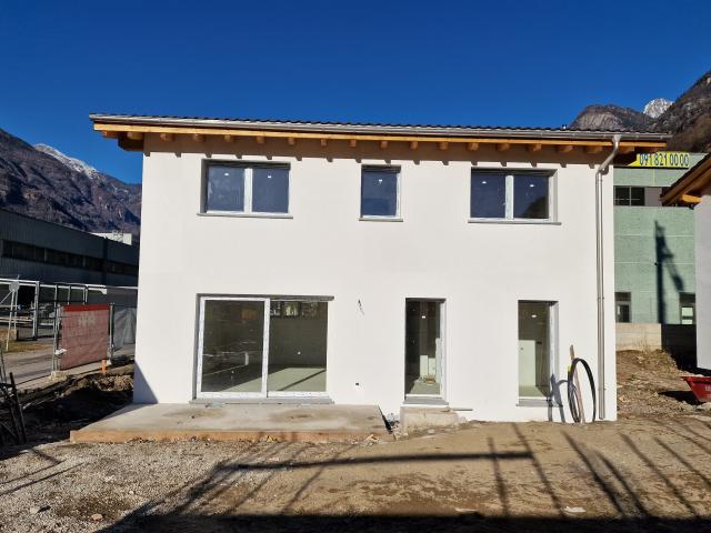 Haus kaufen in Cadenazzo, Tessin