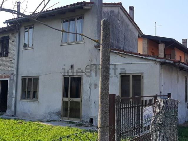 Casa in vendita a Teglio Veneto, Veneto