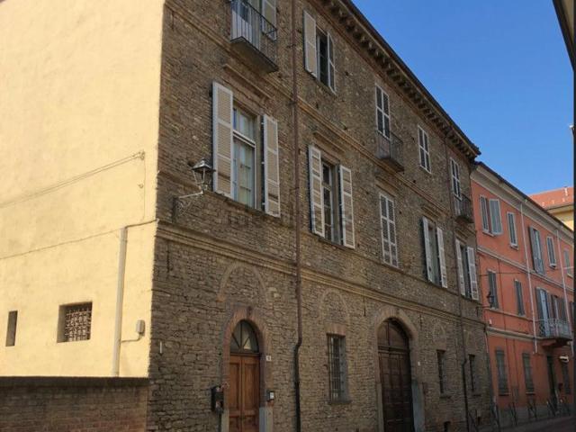 Casa in vendita a Canelli, Asti