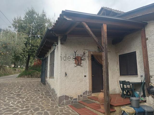 Casa in vendita a Serrone, Lazio
