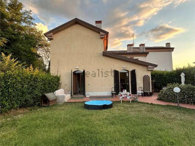 Casa in vendita a Rimini, Reggio Emilia