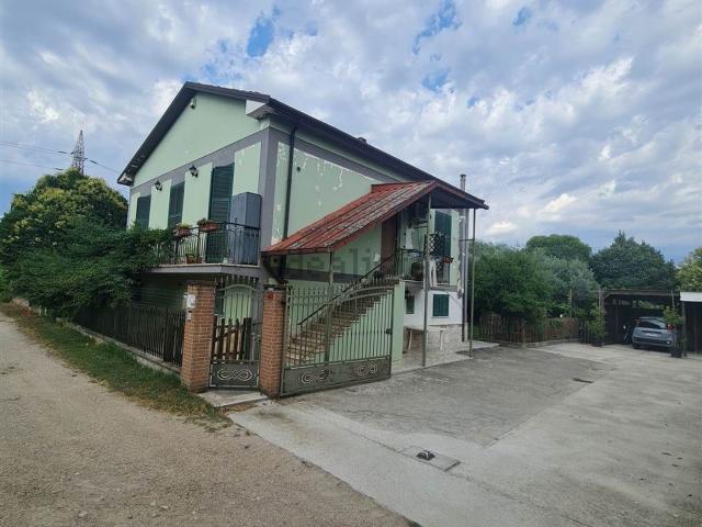 Casa in vendita a Ceprano, Frosinone