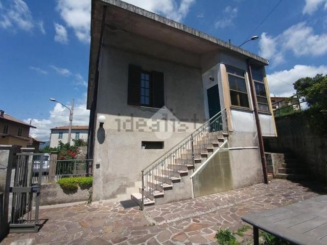 Casa in vendita a Acquasparta, Umbria