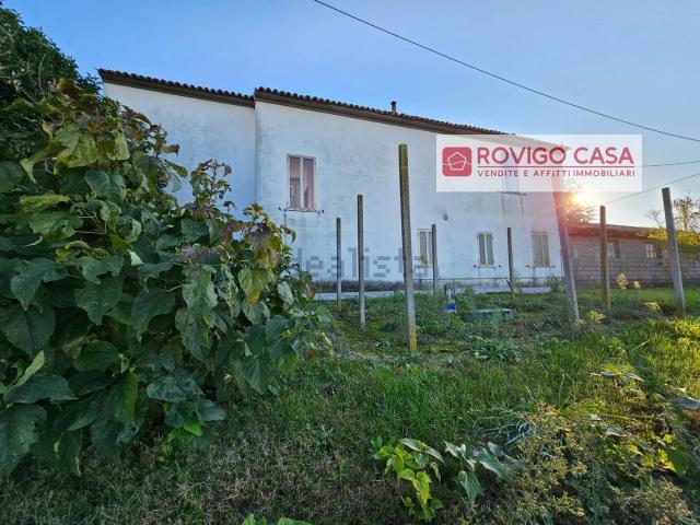 Casa in vendita a Rovigo, Veneto