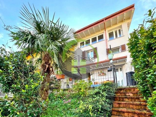 Casa in vendita a Leffe, Lombardia