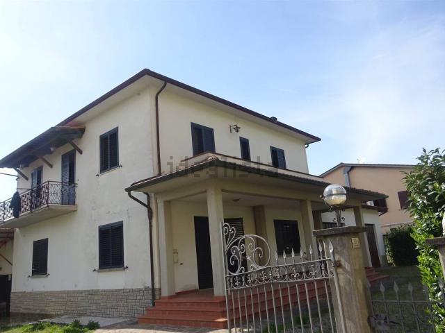 Casa in vendita a Castiglion Fiorentino, Toscana