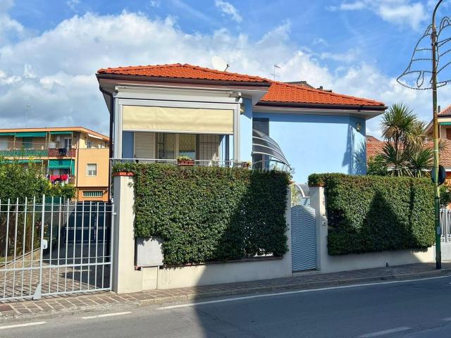 Casa in vendita a Borghetto Santo Spirito, Liguria