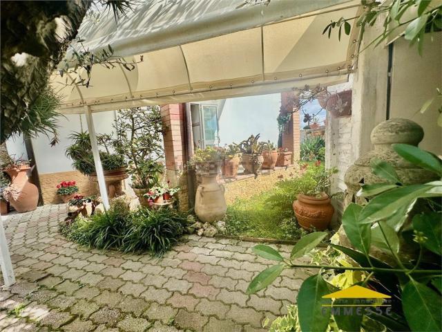 Casa in vendita a Romagnano, Massa
