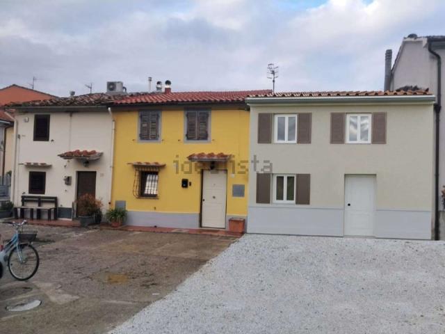 Casa in vendita a Agliana, Pistoia