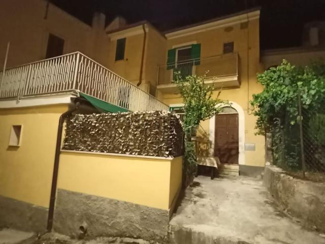 Casa in vendita a Unione dei comuni Terre dei Peligni, Corfinio