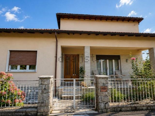 Casa in vendita a Tonfano, Toscana