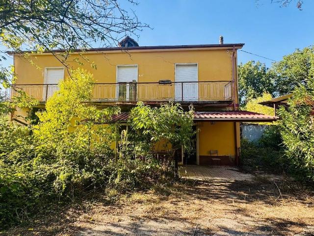 Casa in vendita a Melito Irpino, Avellino