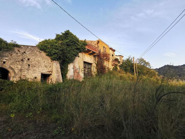 Casa in vendita a Monforte San Giorgio, Sicilia