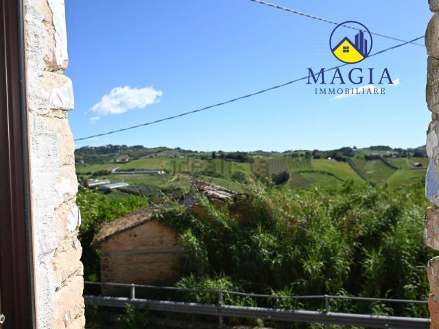 Casa in vendita a Sambuco, Marche