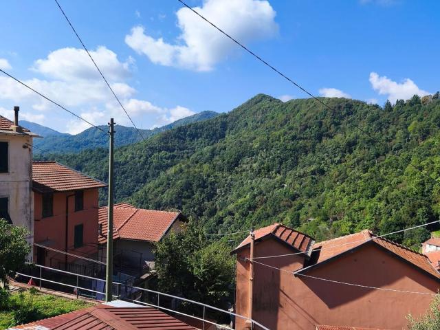 Casa in vendita a Boasi, Lumarzo
