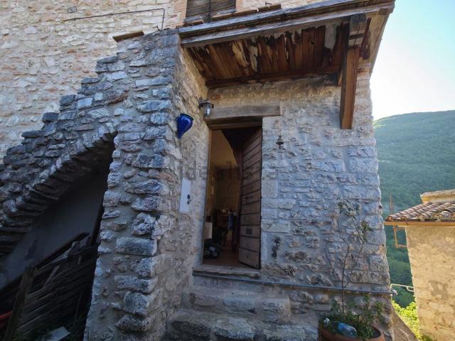 Casa in vendita a Spoleto, Umbria