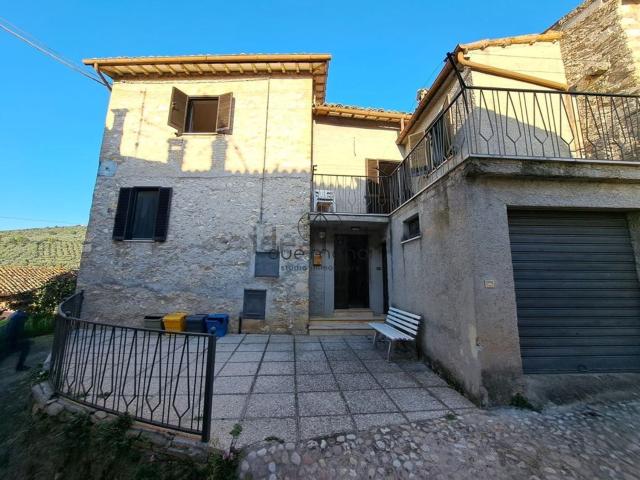 Casa in vendita a Spoleto, Umbria