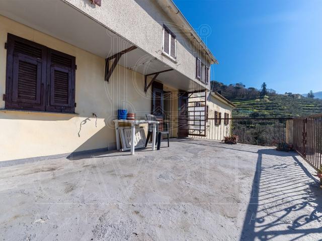 Casa in vendita a Borzonasca, Liguria