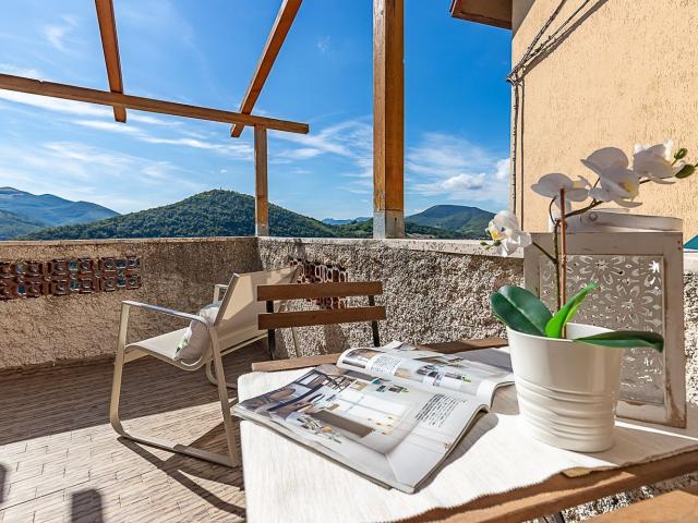 Casa in vendita a Monticelli, Genga