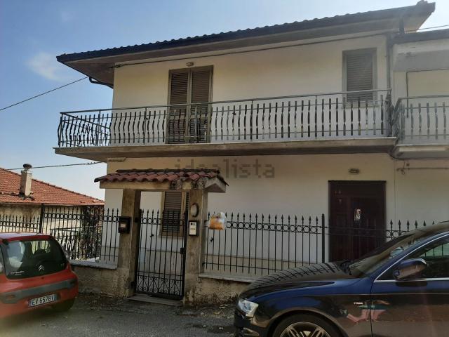 Casa in vendita a Unione dei Comuni della Val Vibrata, Civitella Del Tronto