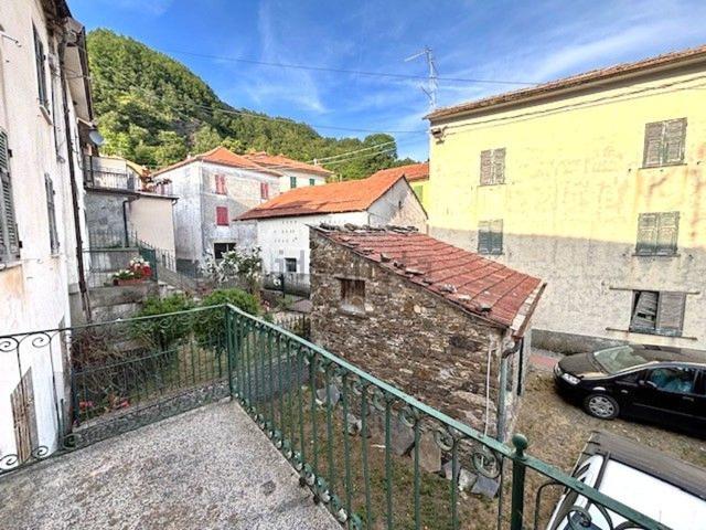 Casa in vendita a Fascia, Liguria