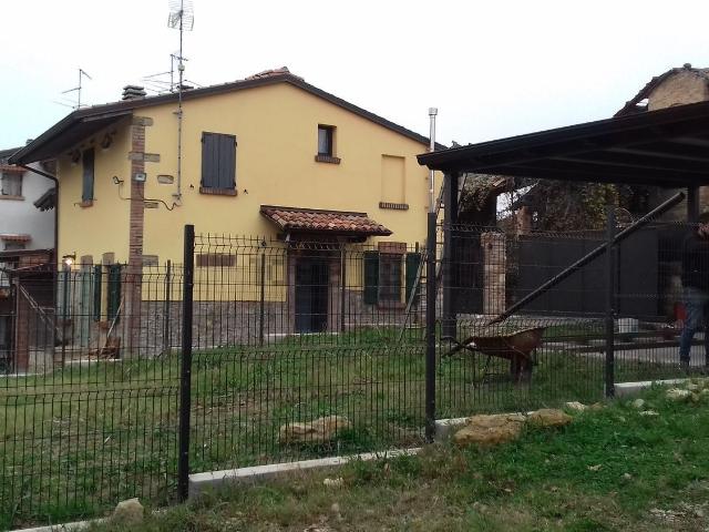 Casa in vendita a Lugagnano Val D'arda, Reggio Emilia