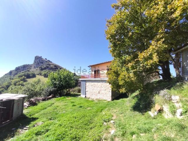 Casa in vendita a Ferentillo, Umbria