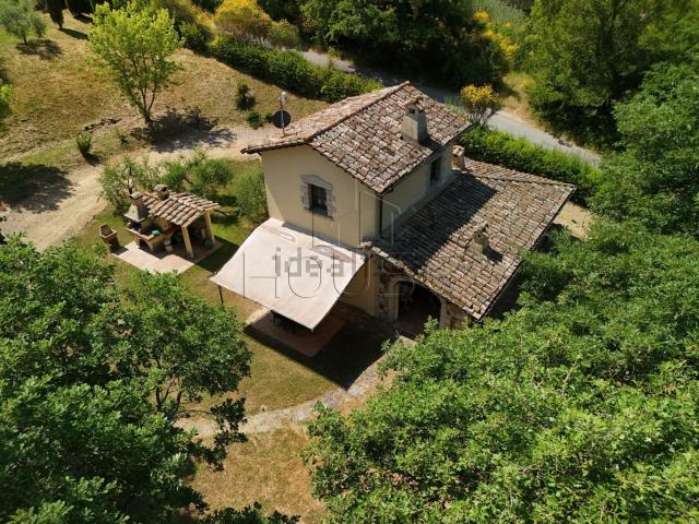 Casa in vendita a San Leo Bastia, Umbria