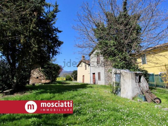 Casa in vendita a L.P. Terricoli, Matelica