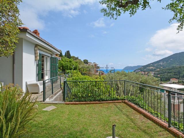 Casa in vendita a Alassio, Liguria