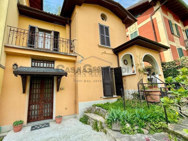 Casa in vendita a Comunità Montana della Valle Brembana, San Giovanni Bianco