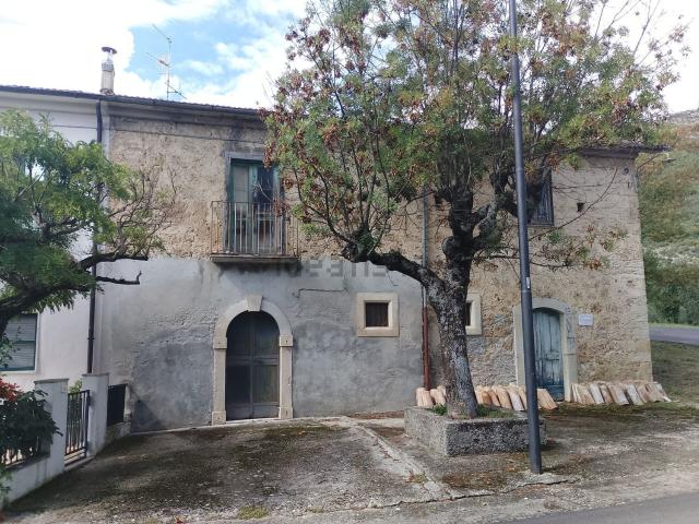 Casa in vendita a Rocchetta A Volturno, Molise