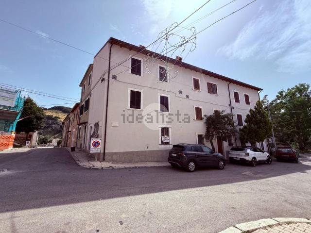 Casa in vendita a Rocca Di Mezzo, Abruzzo