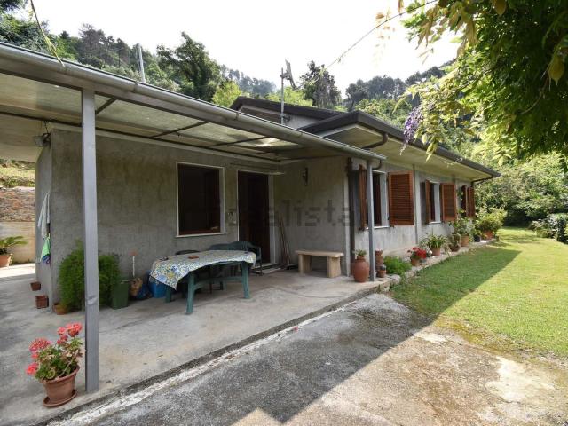 Casa in vendita a Prato, Montignoso