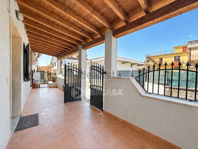 Casa in vendita a Valle Mazzone, Roma Capitale