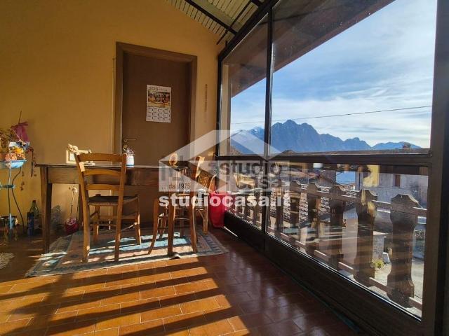 Casa in vendita a Solto Collina, Lombardia