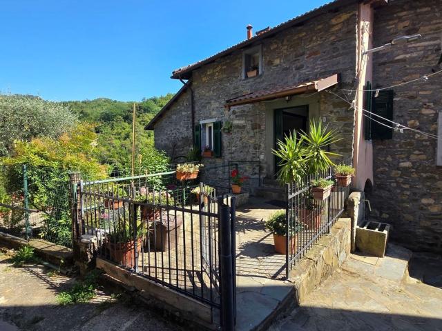 Casa in vendita a Rocchetta Di Vara, Liguria