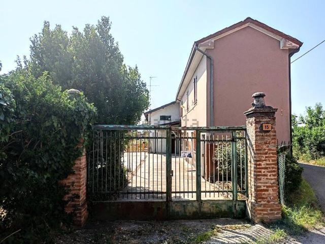 Casa in vendita a La Chiusa, Casteggio