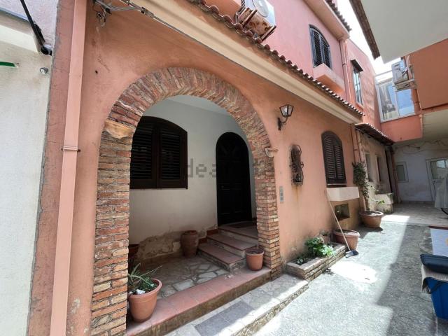 Casa in vendita a Cicerata, Barcellona Pozzo di Gotto